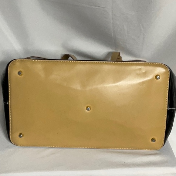 Arcadia Black & Tan Patent Leather Large Tote Textured Design and Leather Straps - Picture 15 of 15